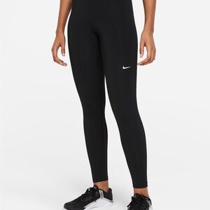 Nike Black Performance Leggings